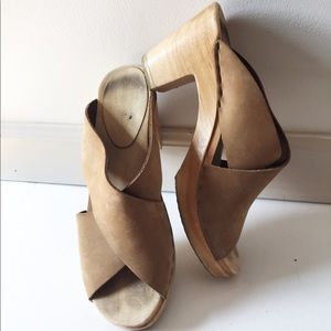 Criss Cross Leather Heel Clog from Moorea Seal